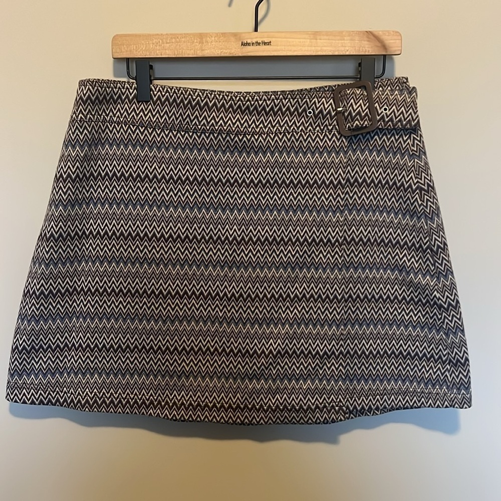 NWT wrap around Express skirt